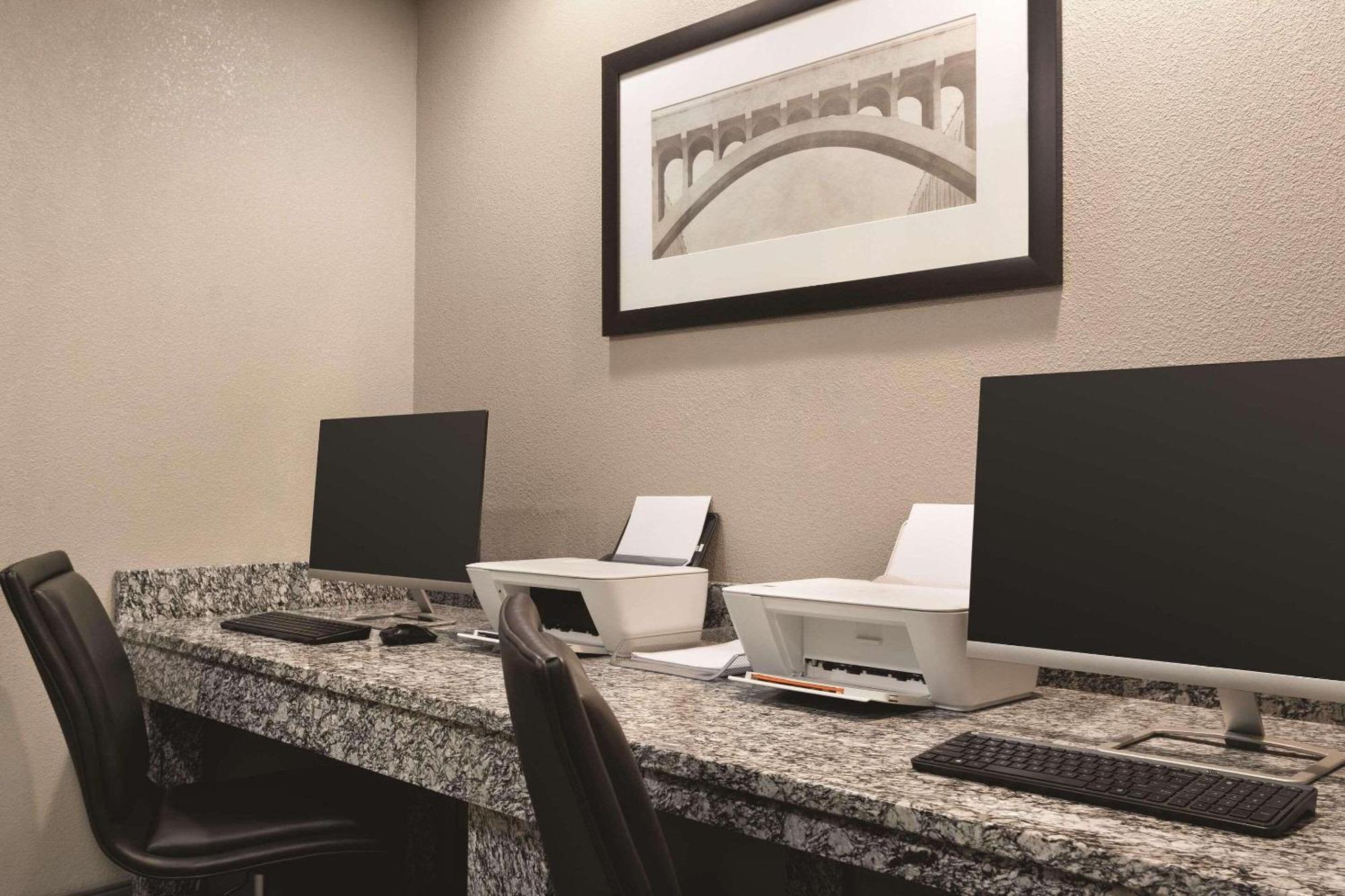 Country Inn & Suites By Radisson, Nashville Airport East, Tn Bagian luar foto