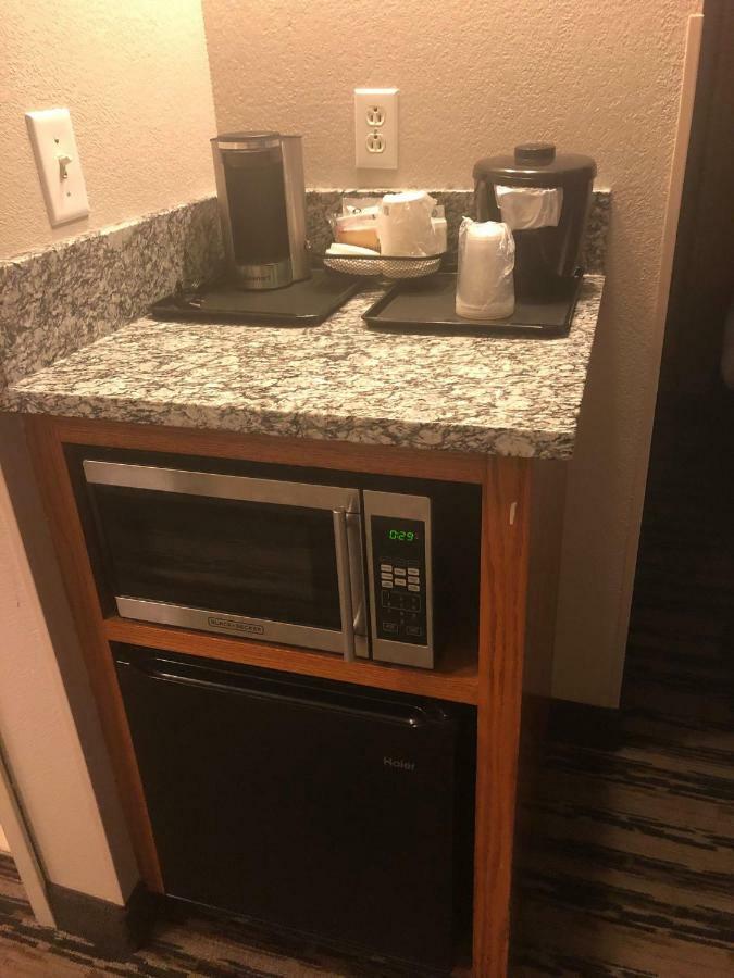 Country Inn & Suites By Radisson, Nashville Airport East, Tn Bagian luar foto